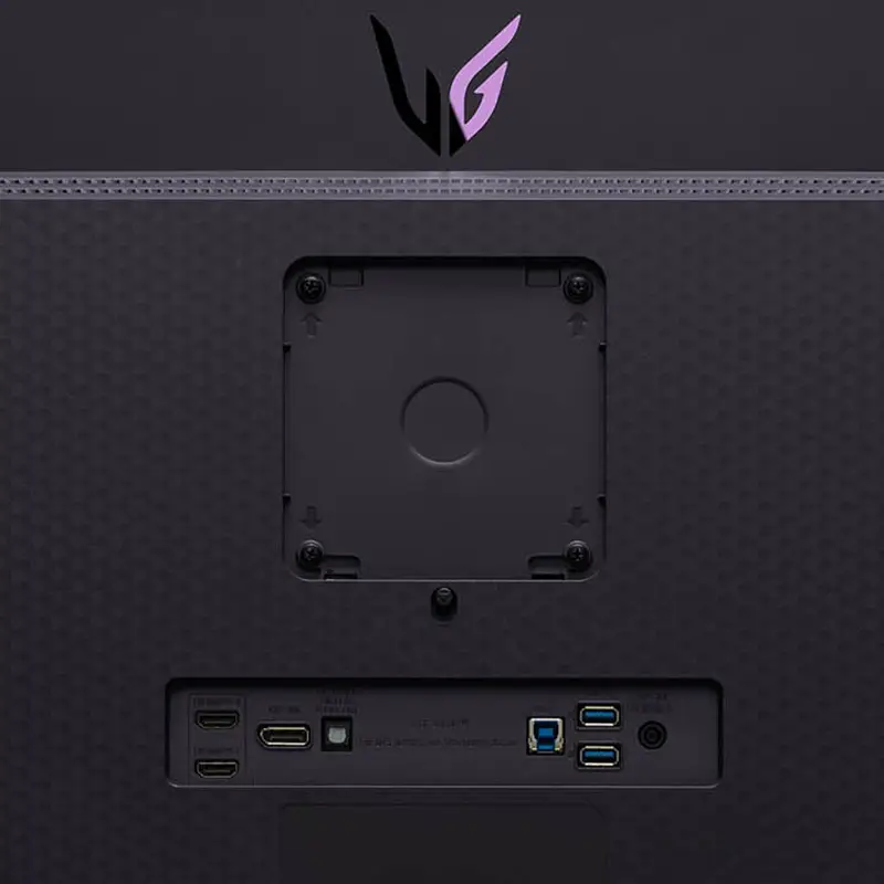 Vista inferior que muestra los conectores orientados hacia abajo: 2× HDMI 2.1, 1× DisplayPort 1.4, USB-C (Alt Mode + PD 18W), 2× USB-A 3.0, USB-B upstream, SPDIF óptico y jack 4-polos; incluye informe de calibración ΔE<2. Puertos LG UltraGear OLED 27GR95QE-B 27 pulgadas HDMI 2.1 DP 1.4 USB-C PD 18W 240Hz