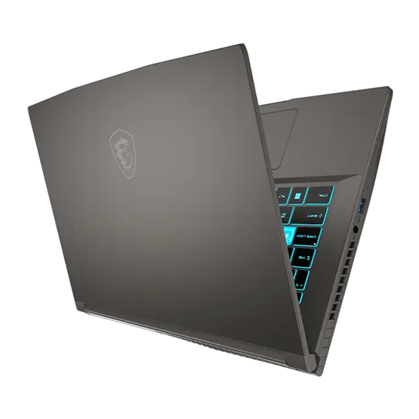 Base posterior MSI Thin 15 B13UDX: rejillas de entrada de aire, pads antideslizantes y tapa de acceso rápido para RAM y SSD M.2.