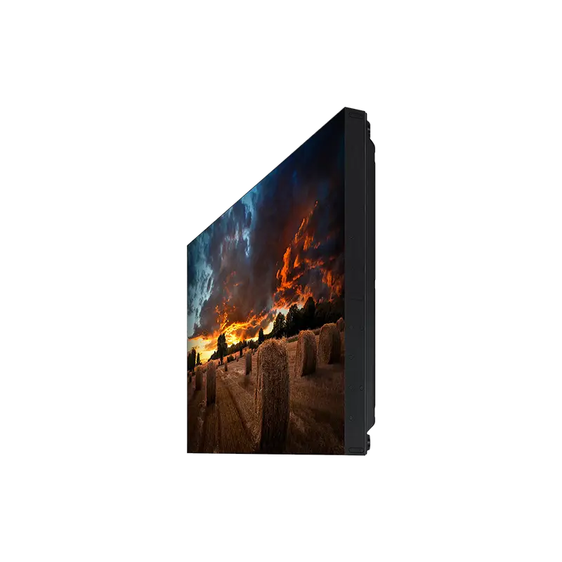 Monitor videowall Samsung 55 pulgadas visto desde la derecha, perfil de 73.1 mm, asas laterales y bisel simétrico ultra-delgado para instalación segura en sala de mando o videowall retail