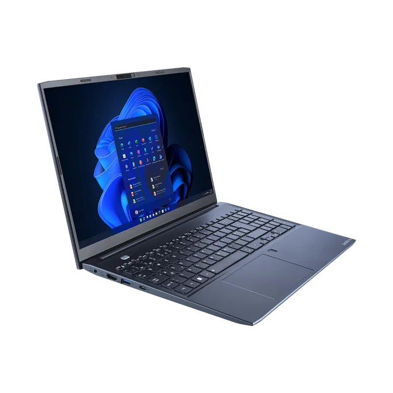 Vista lateral izquierda de la laptop Dynabook Satellite Pro C50-K, mostrando puerto Thunderbolt™ 4, HDMI, USB 3.2 Gen1 con Sleep & Charge y entrada de alimentación. Recubrimiento antibacteriano IONPURE.