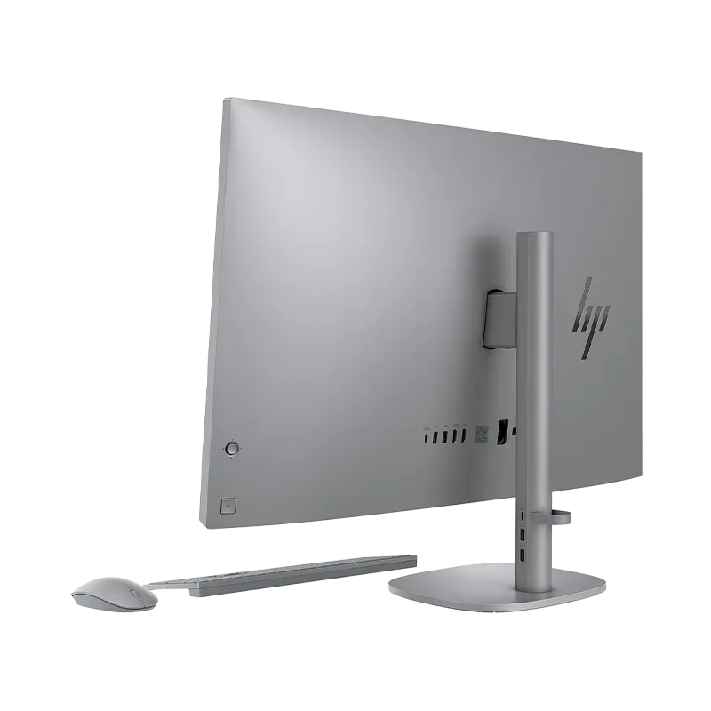 Computadora HP OmniStudio X AIO 32-c1271la Intel Core Ultra 7 258V 32GB 1TB SSD | Pantalla 31.5" 4K UHD, Windows 11 9 Vista posterior del HP OmniStudio X AIO 32-c1271la mostrando el diseño trasero, soporte integrado, puertos USB-C 20 Gbps con DP, HDMI-in 2.1, HDMI-out 1.4, Ethernet 2.5 Gbps y los periféricos HP 710.